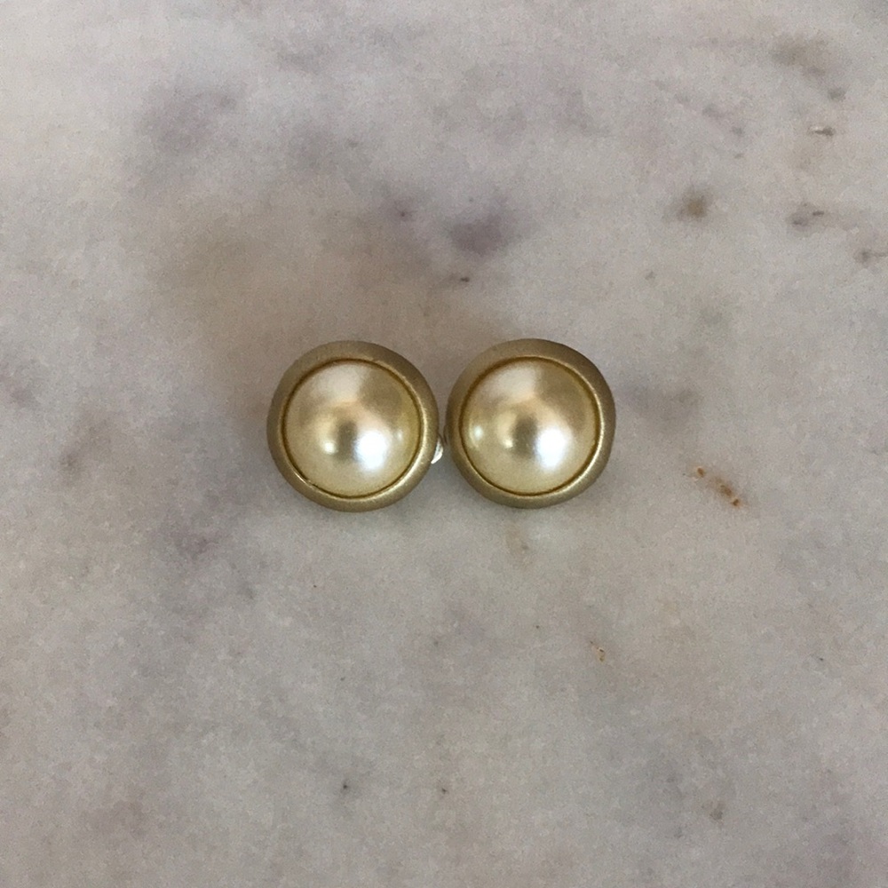 Clip-on pearl earrings